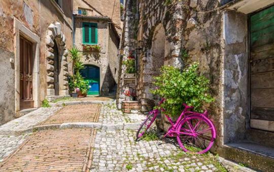 I piccoli comuni tra spopolamento e criticità. Il Piano Triennale della Regione Lazio